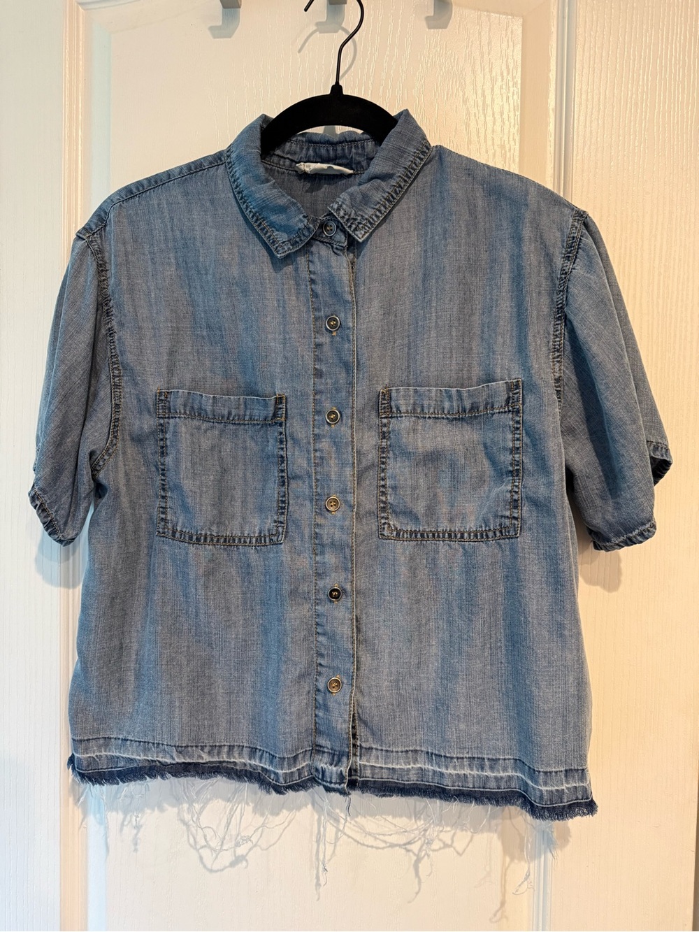eesome Light Blue Denim Shirt Collar Detail